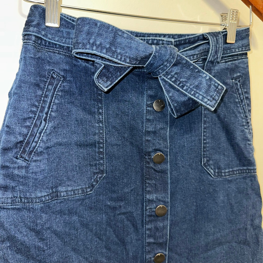 Women's A New Day Blue Denim Button Front A-Line Skirt Size 2 Button Down Belt - Picture 3 of 13